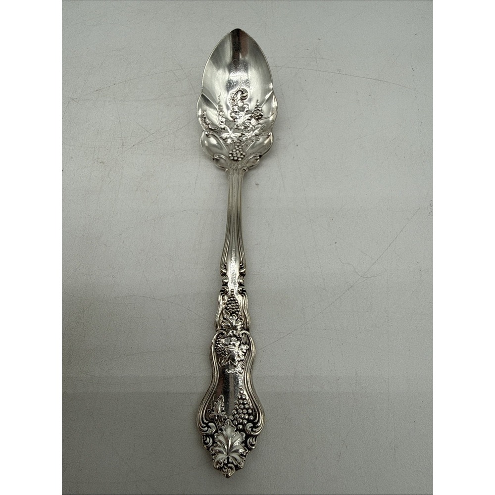 Roger & Bros Grape Pattern Triple Plate Flatware 6" Ornate Bowl Grapefruit Spoon